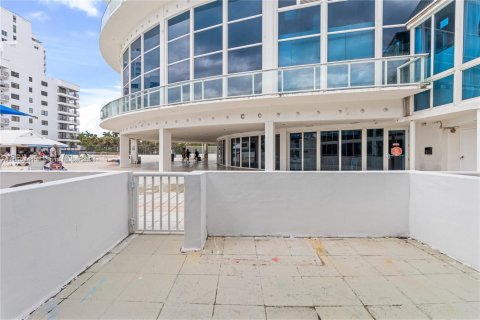 Condominio en venta en Miami Beach, Florida, 2 dormitorios, 59.46 m2 № 1706450 - foto 23
