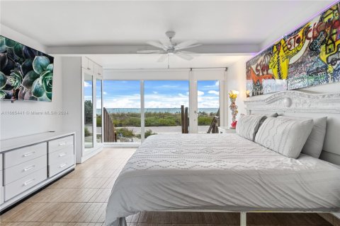 Condominio en venta en Miami Beach, Florida, 2 dormitorios, 59.46 m2 № 1706450 - foto 18