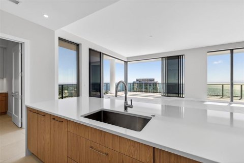 Condo in Saint Petersburg, Florida, 3 bedrooms  № 2097763 - photo 30