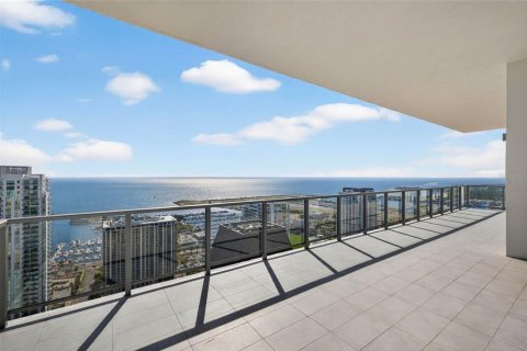 Condo in Saint Petersburg, Florida, 3 bedrooms  № 2097763 - photo 17