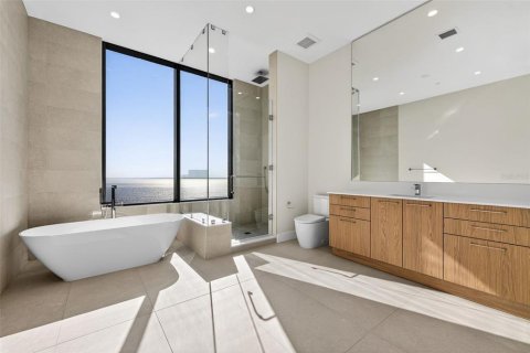 Condo in Saint Petersburg, Florida, 3 bedrooms  № 2097763 - photo 8