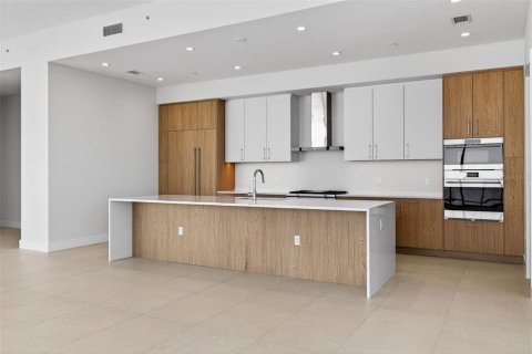 Condo in Saint Petersburg, Florida, 3 bedrooms  № 2097763 - photo 28
