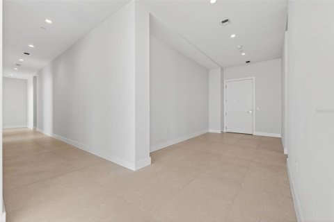 Condo in Saint Petersburg, Florida, 3 bedrooms  № 2097763 - photo 24