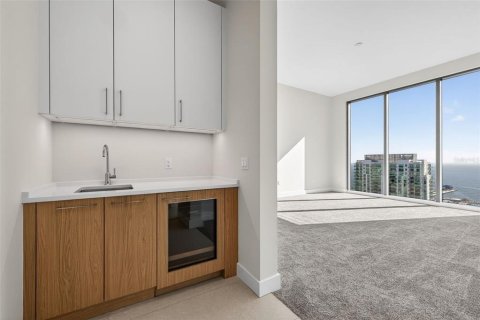 Condo in Saint Petersburg, Florida, 3 bedrooms  № 2097763 - photo 7
