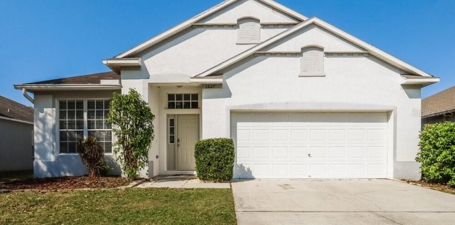House in Brandon, Florida 3 bedrooms, 162.11 sq.m. № 2403427