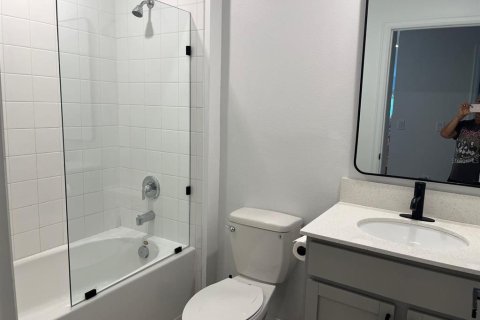 Купить виллу или дом в Киссимми, Флорида 10 комнат, 133.04м2, № 1912736 - фото 11