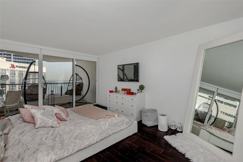 Купить кондоминиум в Майами, Флорида 1 спальня, 79.9м2, № 2048473 - фото 18