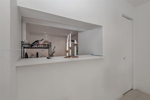 Купить кондоминиум в Майами, Флорида 1 спальня, 79.9м2, № 2048473 - фото 25