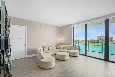 Appartement à louer à Bay Harbor Islands, Floride: 4 chambres, 179.21 m2 № 2056873 - photo 11