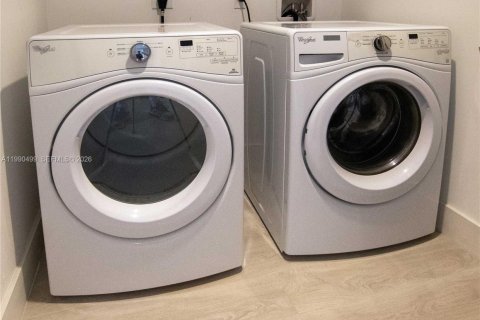 Appartement à louer à Bay Harbor Islands, Floride: 4 chambres, 179.21 m2 № 2056873 - photo 20