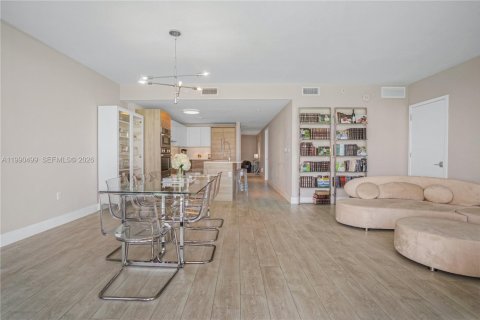 Appartement à louer à Bay Harbor Islands, Floride: 4 chambres, 179.21 m2 № 2056873 - photo 18