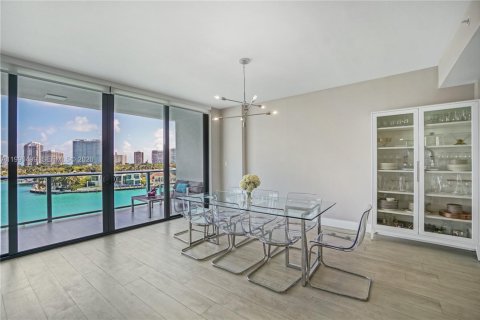 Appartement à louer à Bay Harbor Islands, Floride: 4 chambres, 179.21 m2 № 2056873 - photo 12