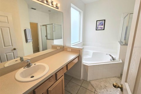 Villa ou maison à vendre à Kissimmee, Floride: 7 chambres, 263.29 m2 № 2129424 - photo 12