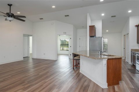 Casa en alquiler en Lake Wales, Florida, 4 dormitorios, 167.32 m2 № 2101720 - foto 4
