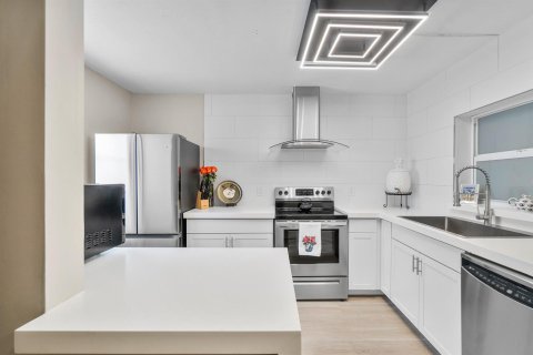 Copropriété à vendre à Delray Beach, Floride: 2 chambres, 89.56 m2 № 2077738 - photo 2