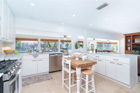 Villa ou maison à vendre à Sarasota, Floride: 3 chambres, 201.23 m2 № 1602638 - photo 23