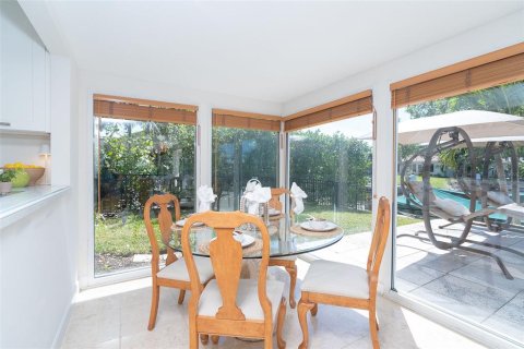 Villa ou maison à vendre à Sarasota, Floride: 3 chambres, 201.23 m2 № 1602638 - photo 28