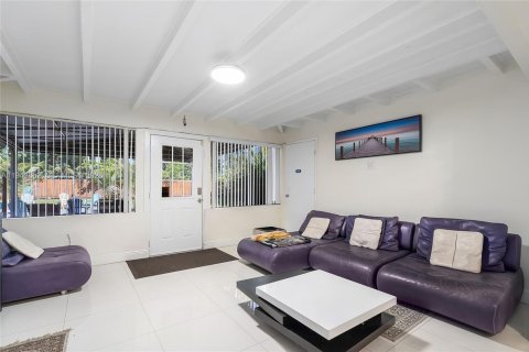 Купить виллу или дом в Майами, Флорида 4 спальни, 173.36м2, № 1999251 - фото 3