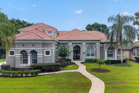 House in Orlando, Florida 5 bedrooms, 380.9 sq.m. № 2151835