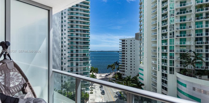 Кондоминиум с 1 спальней в Майами, Флорида № 2045463