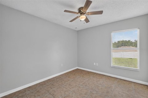 House in Eustis, Florida 4 bedrooms, 183.2 sq.m. № 2258461 - photo 20