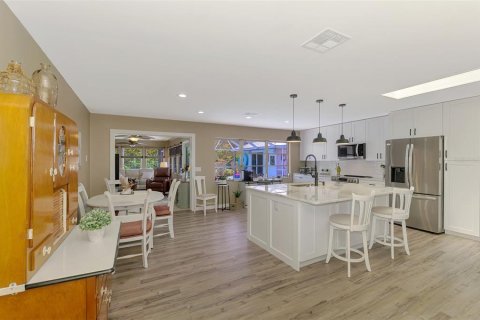 House in Englewood, Florida 2 bedrooms, 181.81 sq.m. № 1618670 - photo 21