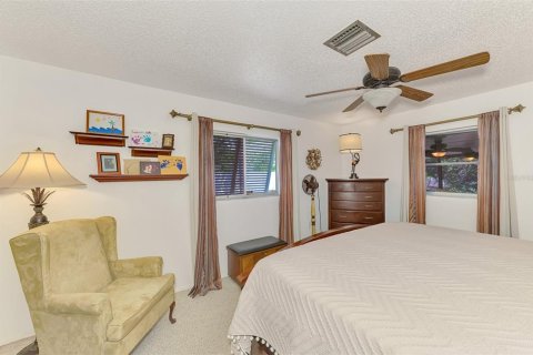 House in Englewood, Florida 2 bedrooms, 181.81 sq.m. № 1618670 - photo 25