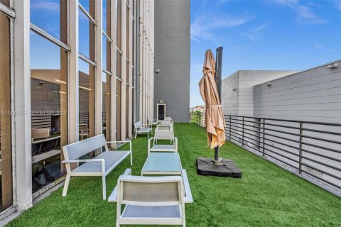 Купить коммерческую недвижимость в Майами-Бич, Флорида № 1997061 - фото 10