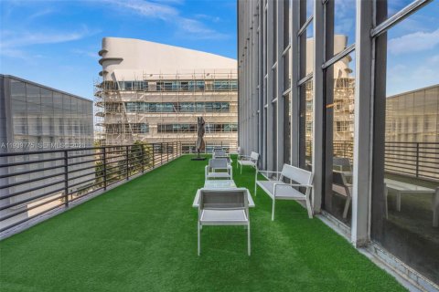 Купить коммерческую недвижимость в Майами-Бич, Флорида № 1997061 - фото 12