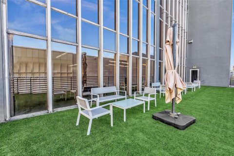 Купить коммерческую недвижимость в Майами-Бич, Флорида № 1997061 - фото 9