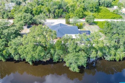 Casa en venta en Punta Gorda, Florida, 4 dormitorios, 241.17 m2 № 1534389 - foto 4