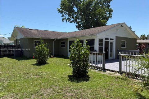 House in Palm Coast, Florida 3 bedrooms № 1888768 - photo 6