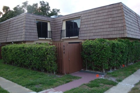 Touwnhouse à Palm Springs, Floride 3 chambres, 143.07 m2 № 2087581
