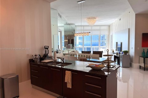 Снять в аренду кондоминиум в Санни-Айлс-Бич, Флорида 2 спальни, 193.61м2, № 2034291 - фото 15