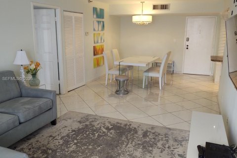 Copropriété à vendre à Sunny Isles Beach, Floride: 2 chambres, 93.65 m2 № 2051949 - photo 6