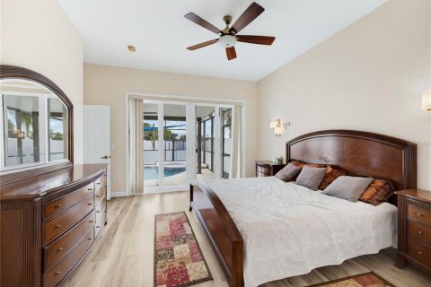 House in Davenport, Florida 5 bedrooms, 231.7 sq.m. № 2239212 - photo 20