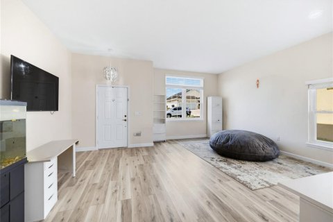 House in Davenport, Florida 5 bedrooms, 231.7 sq.m. № 2239212 - photo 7