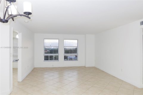 Copropriété à louer à Miami, Floride: 2 chambres, 95.22 m2 № 2004834 - photo 16
