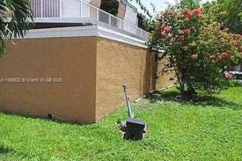 Condominio en venta en Hialeah, Florida, 2 dormitorios, 97.55 m2 № 1922892 - foto 11