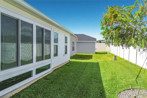 House in The Villages, Florida 2 bedrooms, 90.95 sq.m. № 2149728 - photo 25