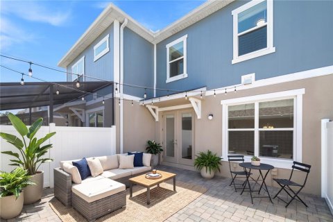 Townhouse in Winter Garden, Florida 3 bedrooms, 173.54 sq.m. № 2200490 - photo 26