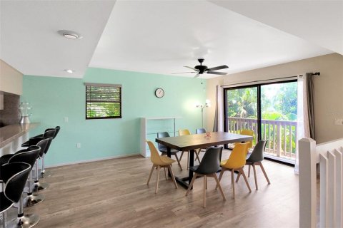 Villa ou maison à louer à Bradenton, Floride: 3 chambres, 193.61 m2 № 2298862 - photo 2
