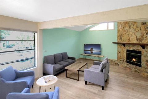 Villa ou maison à louer à Bradenton, Floride: 3 chambres, 193.61 m2 № 2298862 - photo 10