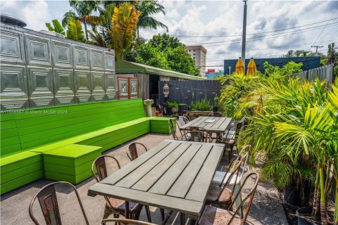 Entreprise à Miami, Floride № 1079518