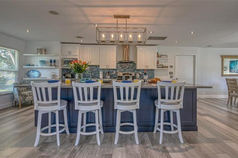 House in Longboat Key, Florida 2 bedrooms, 153.94 sq.m. № 357476 - photo 17