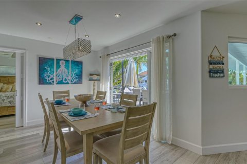 House in Longboat Key, Florida 2 bedrooms, 153.94 sq.m. № 357476 - photo 25