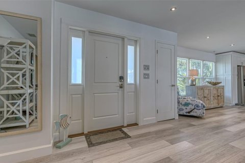 House in Longboat Key, Florida 2 bedrooms, 153.94 sq.m. № 357476 - photo 8