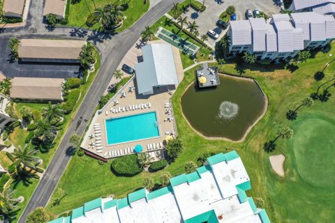 Copropriété à vendre à Fort Pierce, Floride: 1 chambre, 64.01 m2 № 870816 - photo 1