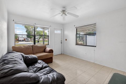 Villa ou maison à vendre à Saint Petersburg, Floride: 2 chambres, 51.28 m2 № 2103337 - photo 13