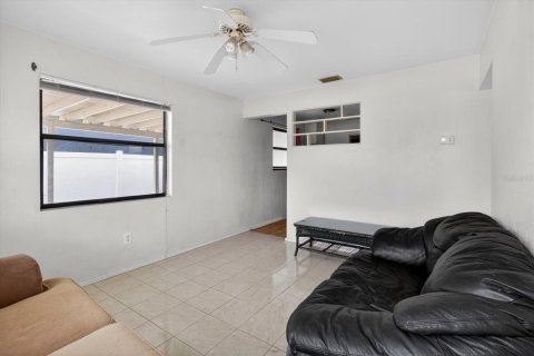 Villa ou maison à vendre à Saint Petersburg, Floride: 2 chambres, 51.28 m2 № 2103337 - photo 14